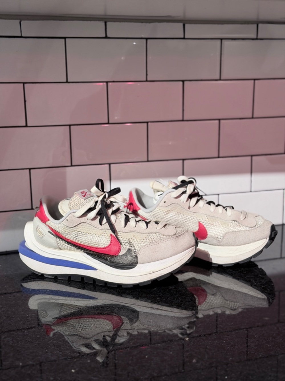 Nike x SACAI VaporWaffle “sport fuschia” sneakers